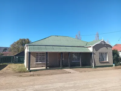 3 Bedroom House For Sale in Barkly East - Lr3z.webp