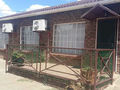 3 Bedroom Apartment For Sale in Aliwal North - M7Mh.webp