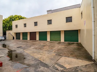 3 Bedroom Apartment For Sale in Port Elizabeth - img