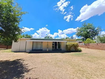 2 Bedroom House For Sale in Aliwal North - 5Kf7.webp
