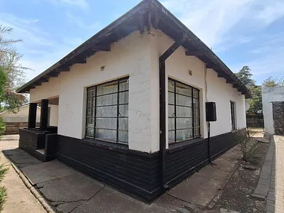 4 Bedroom House For Sale in Heilbron - rMEP.webp