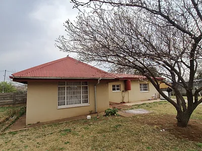 3 Bedroom House For Sale in Vrede - Hw9w.webp