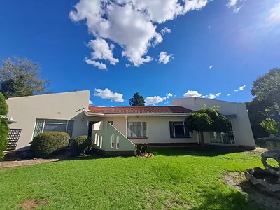 4 Bedroom House For Sale in Aliwal North - t5Cx.webp