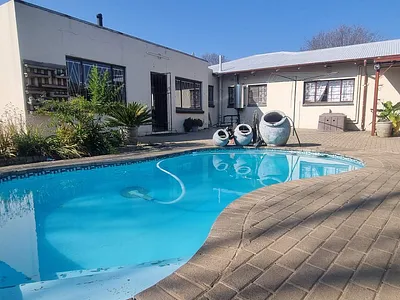 4 Bedroom House For Sale in Bloemfontein - cLIS.webp
