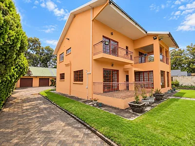 4 Bedroom House For Sale in Ladybrand - img
