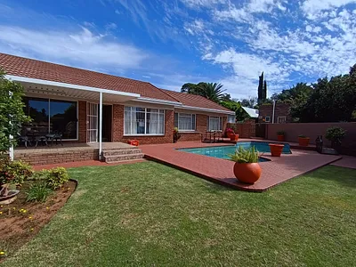3 Bedroom House For Sale in Bloemfontein - img