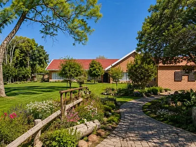 6 Bedroom House For Sale in Bloemfontein - pmRm.webp