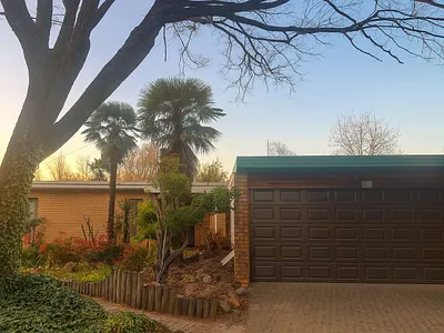 4 Bedroom House For Sale in Ladybrand - fFAI.webp