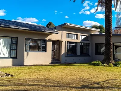 6 Bedroom House For Sale in Bethlehem - cwy6.webp