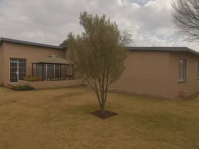 4 Bedroom House For Sale in Ladybrand - ekYh.webp