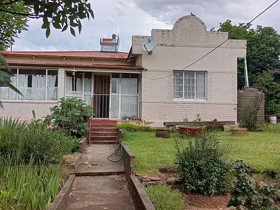 4 Bedroom House For Sale in Lindley - N9vN.webp
