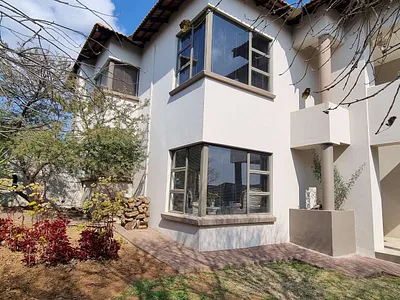 4 Bedroom House For Sale in Bloemfontein - Git8.webp