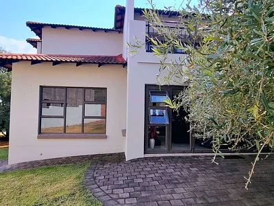 4 Bedroom House For Sale in Bloemfontein - PzkY.webp