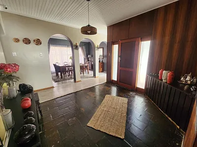 4 Bedroom House For Sale in Kimberley - gXQ8.webp
