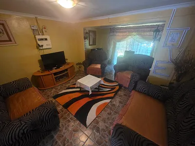 2 Bedroom House For Sale in Kimberley - 6aoH.webp