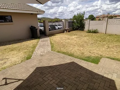 3 Bedroom Townhouse For Sale in Bloemfontein - PFtk.webp