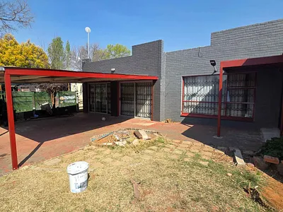 10 Bedroom House For Sale in Bloemfontein - 767V.webp
