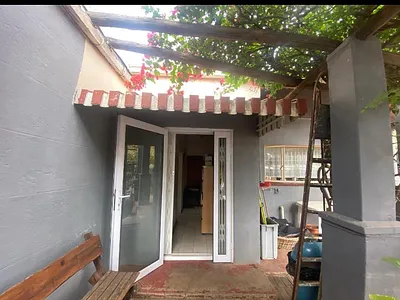 3 Bedroom House For Sale in Kimberley - 3txL.webp