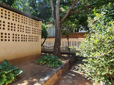 2 Bedroom Townhouse For Sale in Bloemfontein - KPZo.webp