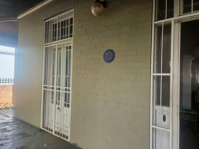 3 Bedroom House For Sale in Kimberley - img