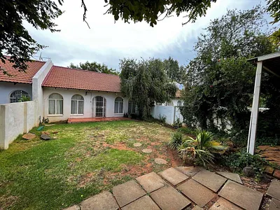 2 Bedroom Townhouse For Sale in Bloemfontein - GCJU.webp