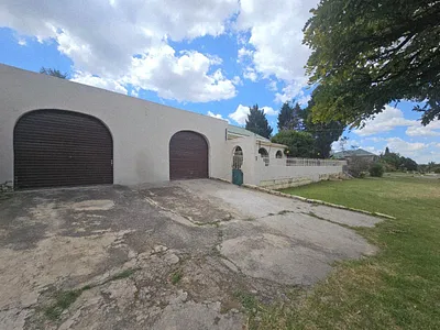 5 Bedroom House For Sale in Ladybrand - TyDT.webp