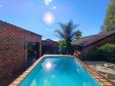 5 Bedroom House For Sale in Bloemfontein - 9yqX.webp