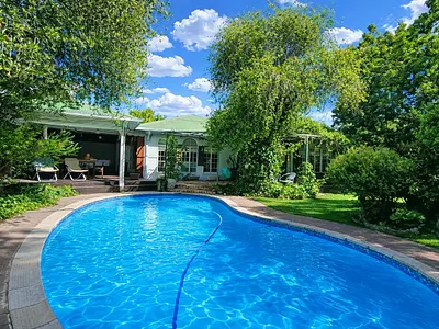 4 Bedroom House For Sale in Bloemfontein - LU5B.webp