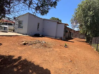 3 Bedroom House For Sale in Kimberley - XLJ3.webp