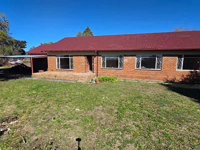 4 Bedroom House For Sale in Bloemfontein - 1pf6.webp