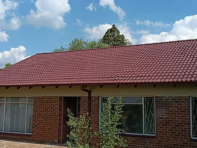 4 Bedroom House For Sale in Bloemfontein - img