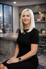 Mel van Deventer - XHty.webp