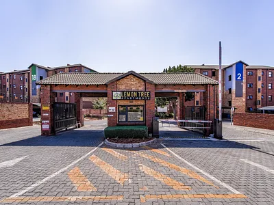 2 Bedroom Apartment For Sale in Pretoria - kkKY.webp