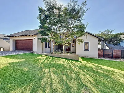 4 Bedroom House For Sale in Pretoria - S3Rr.webp