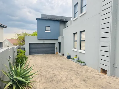 3 Bedroom House For Sale in Pretoria - oYb8.webp