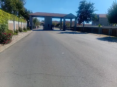 2 Bedroom Apartment To Rent in Pretoria - Idfd.webp