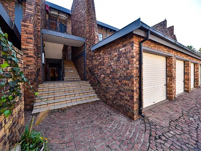 2 Bedroom Apartment For Sale in Pretoria - 0SQa.webp