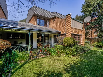 4 Bedroom Townhouse For Sale in Pretoria - GCq9.webp