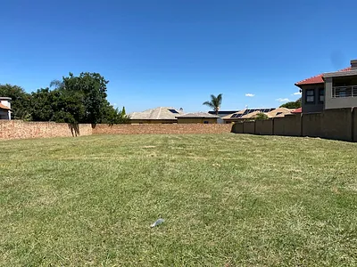 Vacant Land For Sale in Rayton - j3A6.webp
