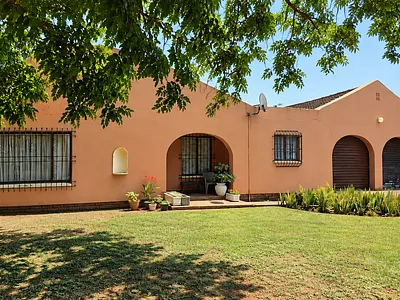 4 Bedroom House For Sale in Empangeni - Sn0e.webp