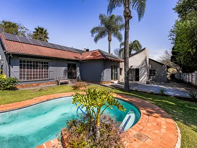 6 Bedroom House For Sale in Pretoria - 7Ib1.webp