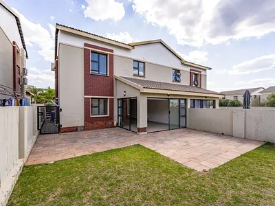 3 Bedroom Townhouse For Sale in Pretoria - nOBe.webp
