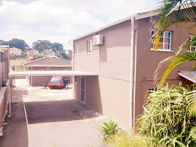 3 Bedroom House For Sale in Chatsworth - img