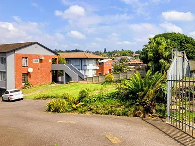 3 Bedroom Apartment For Sale in Queensburgh - gVT9.webp