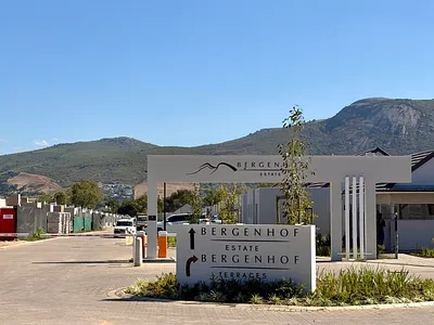 2 Bedroom House For Sale in Paarl - img