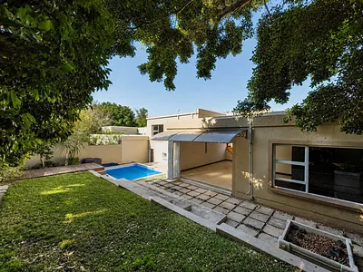 3 Bedroom Townhouse To Rent in Pretoria - hy8W.webp