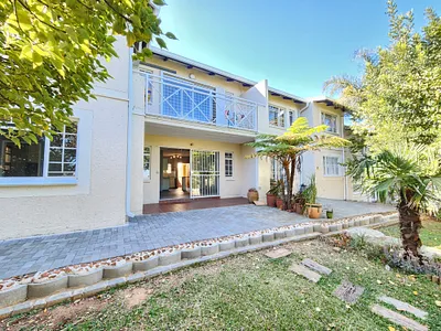 3 Bedroom Apartment For Sale in Pretoria - HeYR.webp