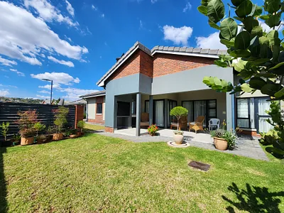 2 Bedroom House For Sale in Waterkloof Estate, Pretoria - G4JP.webp