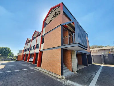 2 Bedroom Apartment For Sale in Pretoria - 3C9v.webp