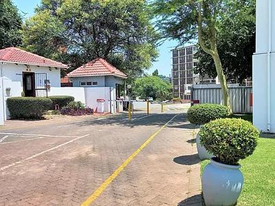 2 Bedroom Apartment To Rent in Pretoria - sLaC.webp